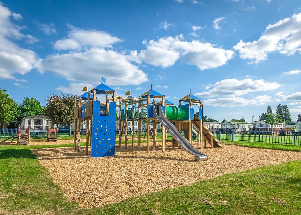 Riverside Caravan Holiday Park Bognor Regis Exterior foto